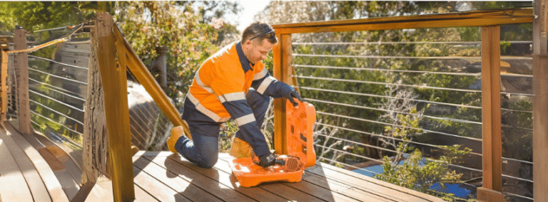 Read more about the article 5 Reasons Why Custom Branded Hi-Vis Workwear is Essential for Your Team