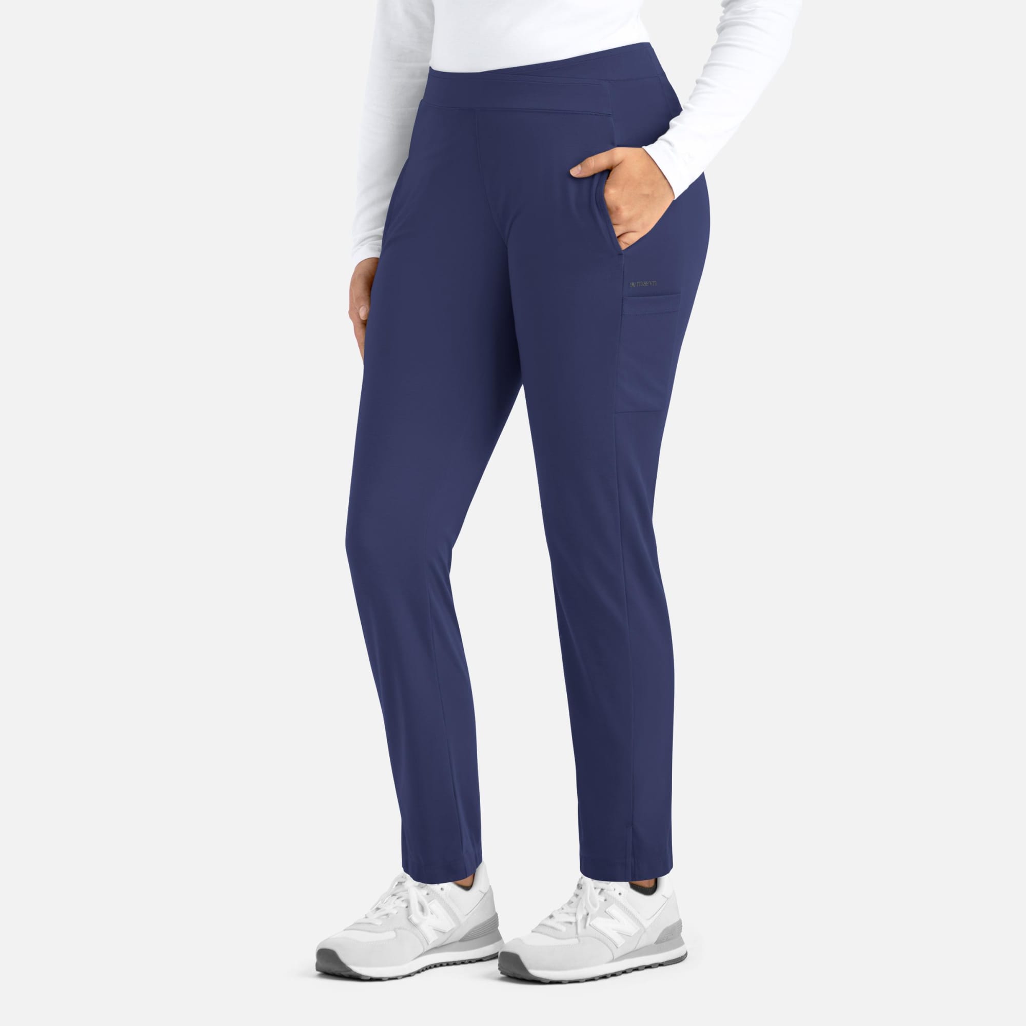 Focus Womens Mid Rise Tapered Pant