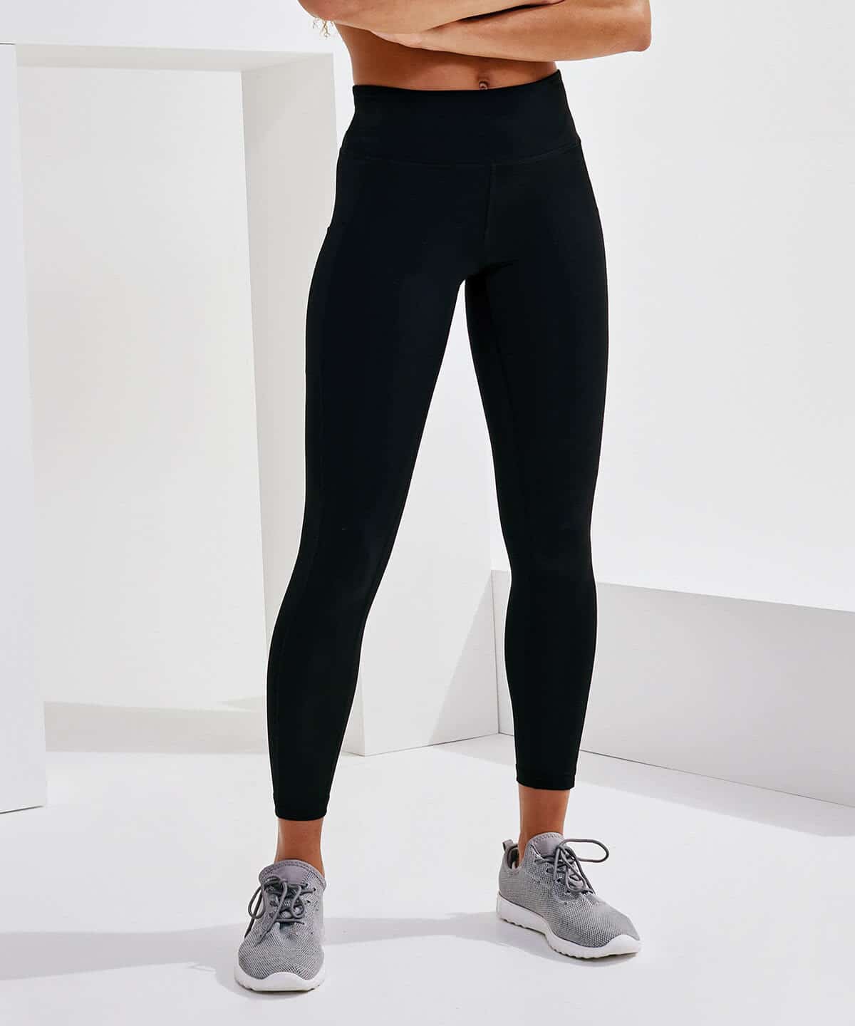 Performance Leggings With Pockets
