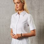 Benchmark Womens Fine Twill Short Sleeve Shirt